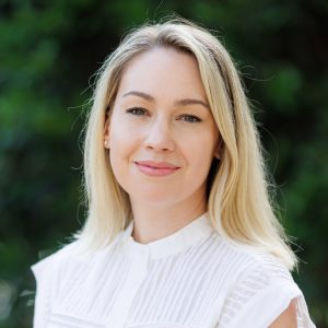 Headshot of Lauren Bingham